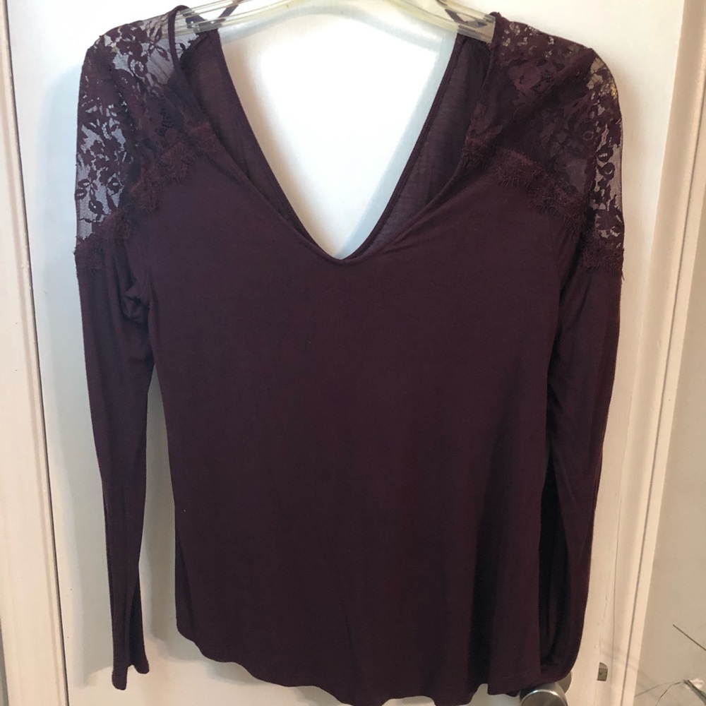 American Eagle Maroon shirt